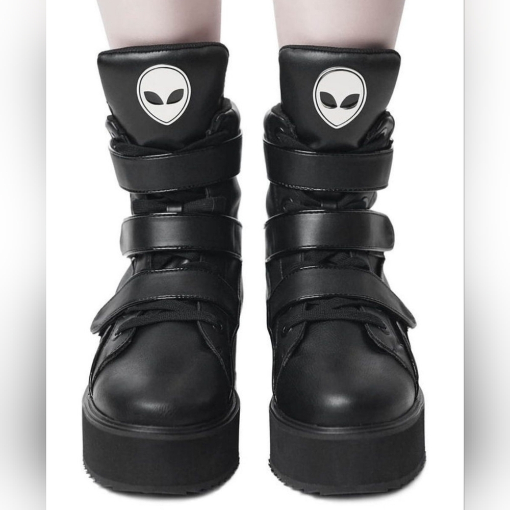 US11👽Killstar High Top Goth Sneakers - She's Out There -  Booties - Halloween - Picture 2 of 12